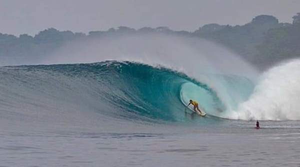 Surf Camp Panaitan